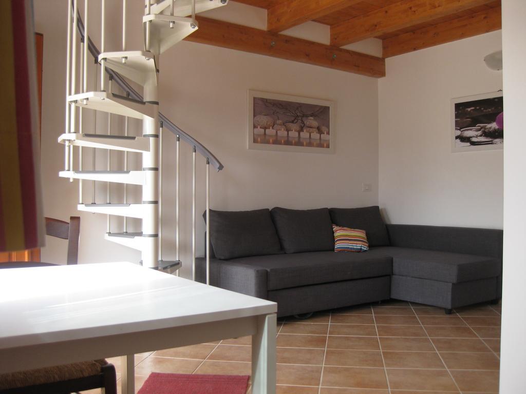 Bed and Breakfast La Collina Di Peppino Trasacco Habitación foto